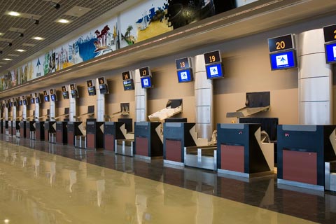 Supply of equipment for check-in and exit building at Reus Airport
